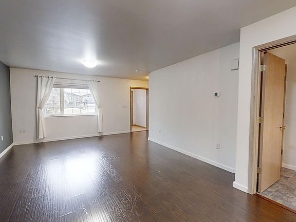 5th image of 1046 Dogwood St APT 14