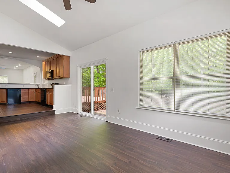 240 Timber Knoll Dr — Photo 24