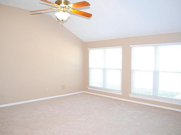 2nd image of 804 Essex Dr
