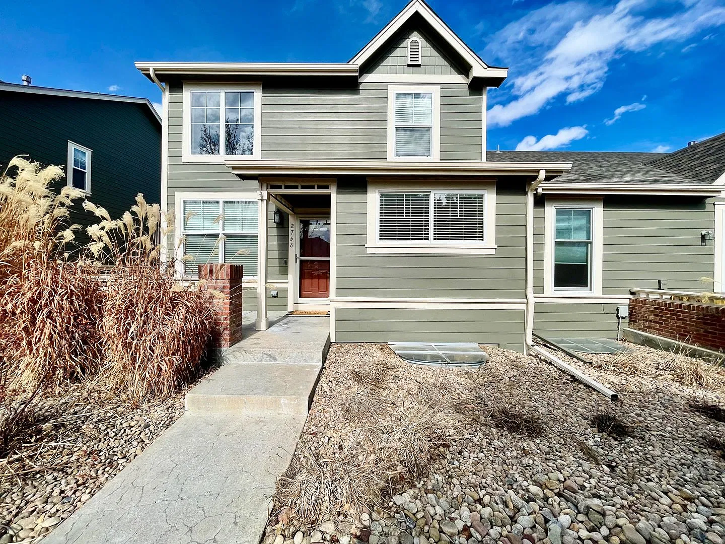 Bright and Large 2-Bed 2.5 Bath Townhome with Open Floorplan — Photo 1