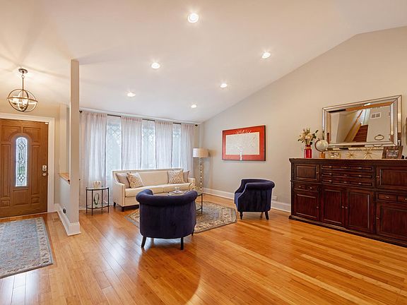 2nd image of 2204 Sherborn Ln