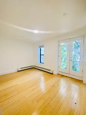 Rented by Compass | media 22