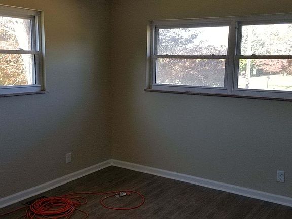 5th image of 11052 Roane Dr