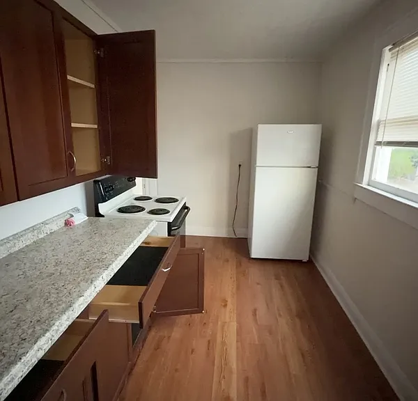 2904 W Chestnut St #3 — Photo 3