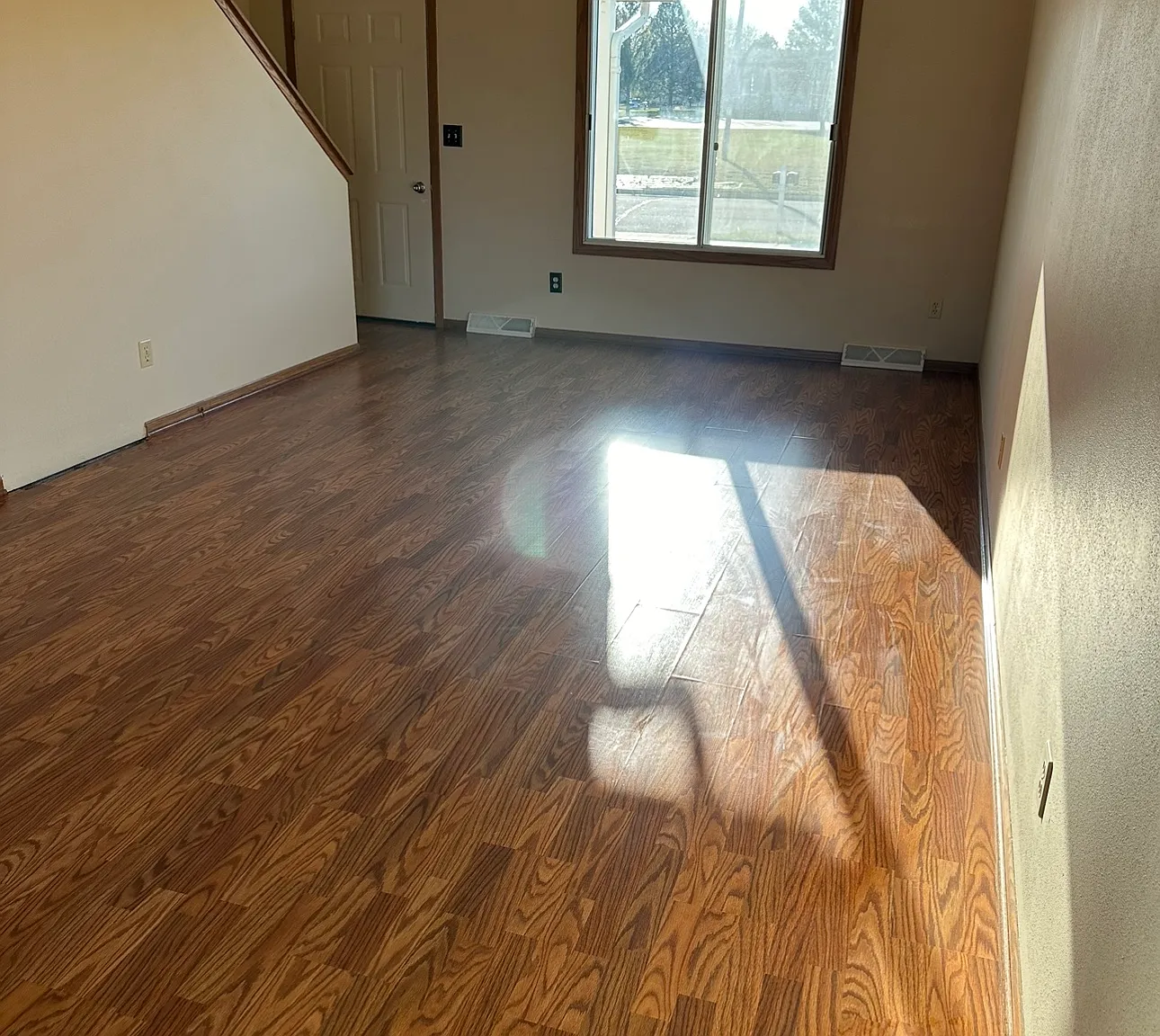 2 bed, 1.5 bath, 1250 sqft, $1,700 — Photo 3