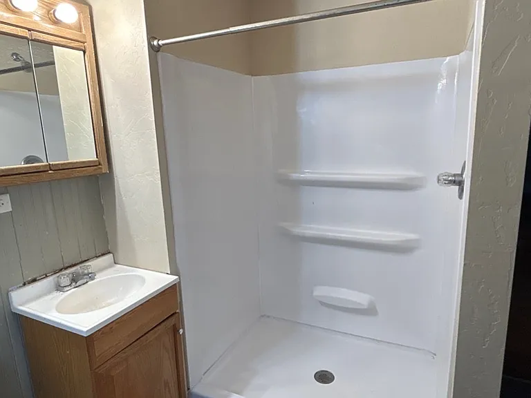 415 Amherst Ave — Photo 20