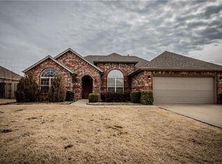 607 SW Wallstone Rd, Bentonville, AR 72712