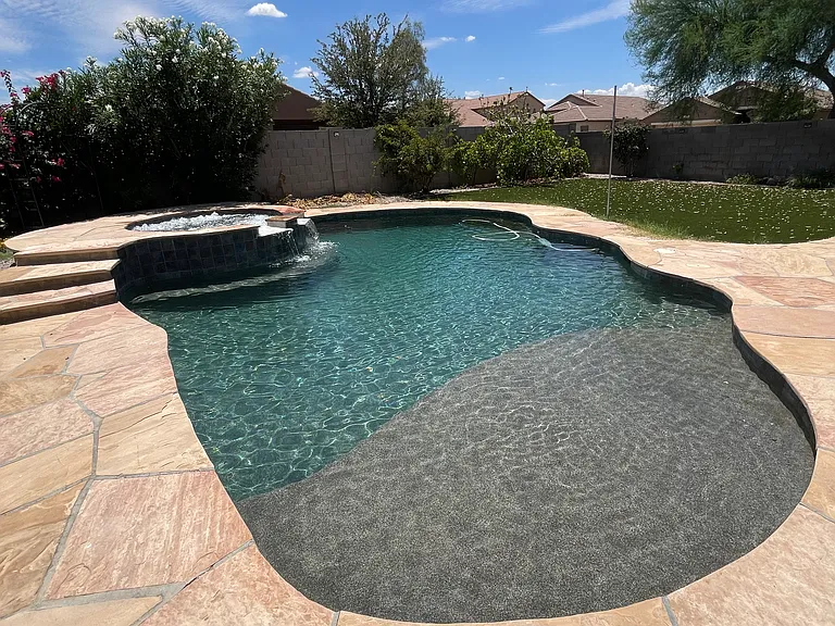 1121 E Jahns Dr — Photo 15