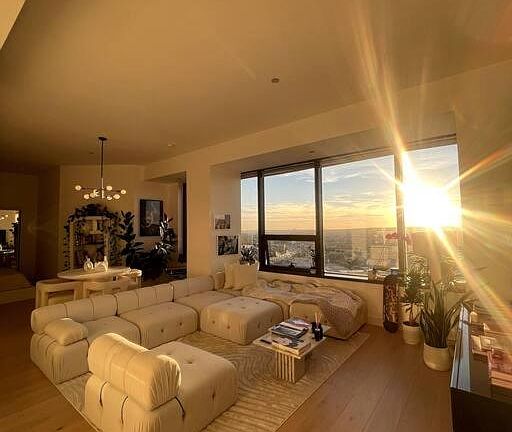 4th image of 1100 Wilshire Blvd APT 1901