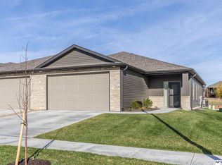 2902 Sheila Ln, Lincoln, NE 68516