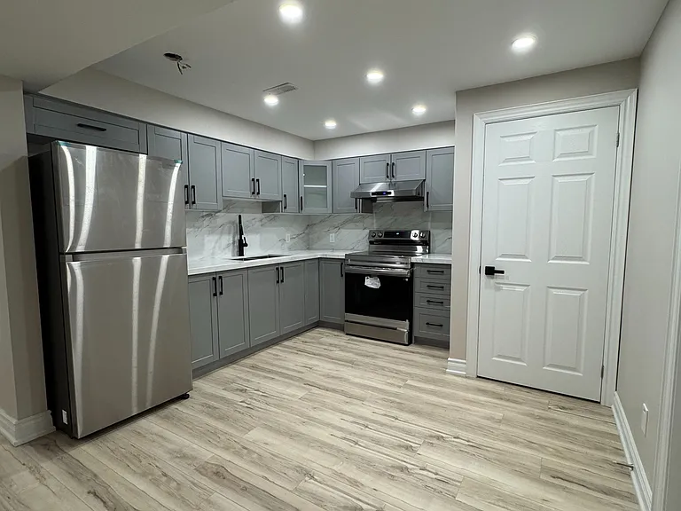 36 Bonnycastle Dr #BASEMENT — Photo 1