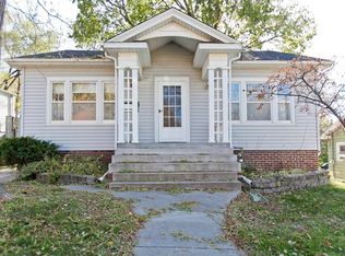 1817 C Ave NE, Cedar Rapids, IA 52402