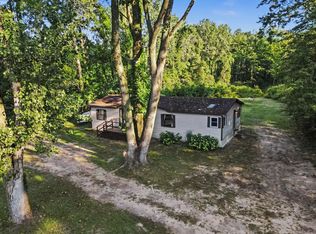 73664 26th Ave, South Haven, MI 49090