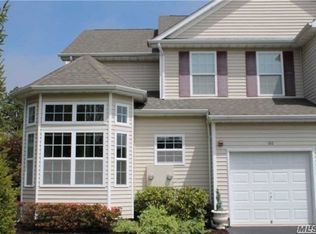 180 Kettles Ln, Medford, NY 11763