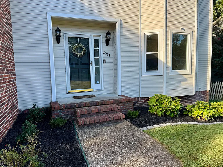 8514 Brandermill Ln — Photo 2
