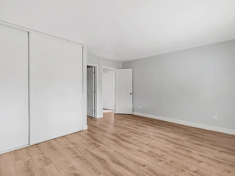 Silicon Valley Apartments — Photo 42