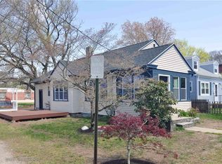 18 Sunset Ave, Riverside, RI 02915