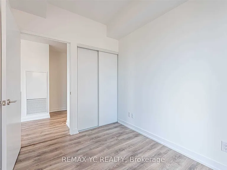 20 Edward St #717 — Photo 8