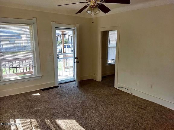 2nd image of 1110 Pinewood Ave