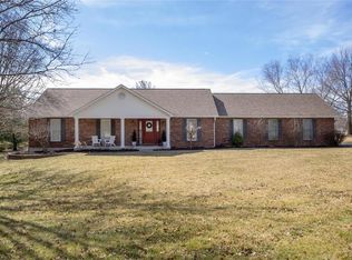 21 Country Lakes Ln, Waterloo, IL 62298