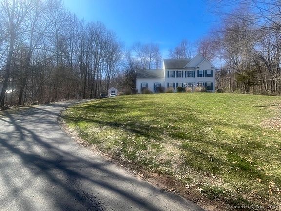 2nd image of 20 Gaylord Mountain Rd