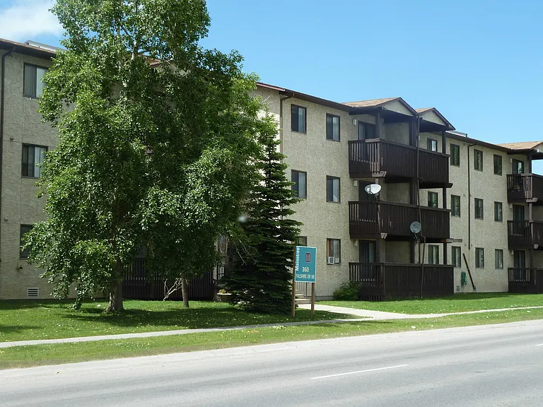 360 Falshire Dr NE — Photo 16