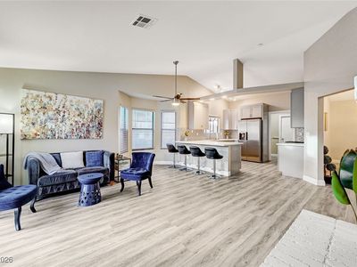 8233 Ducharme Ave, Las Vegas, NV, 89145