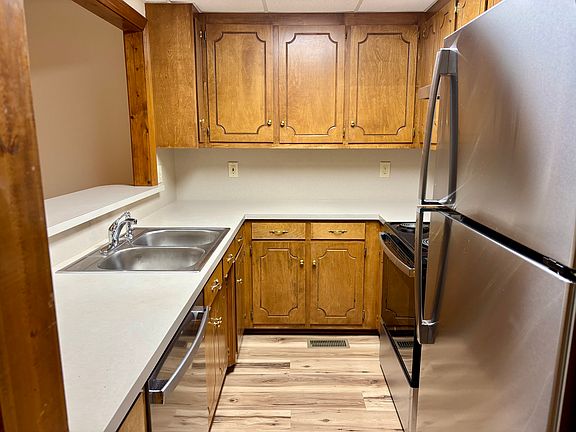 4th image of 125 Hillcrest Dr