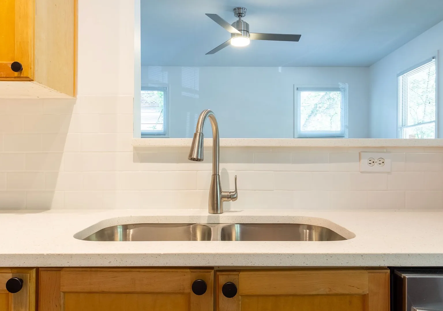 1528 Ralph David Abernathy Blvd SW - A-301 — Photo 2