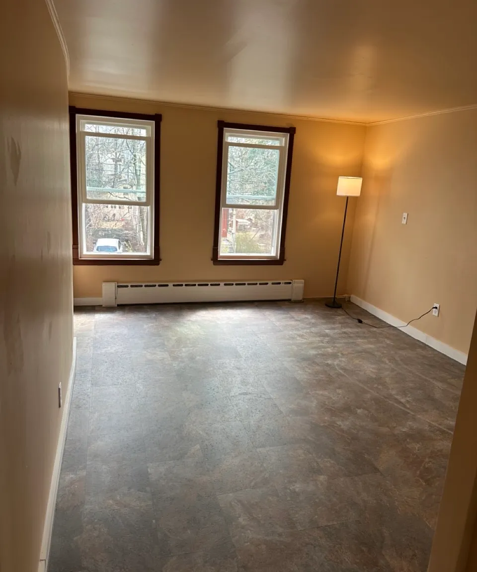 2 bed, 900 sqft, $1,300 — Photo 3