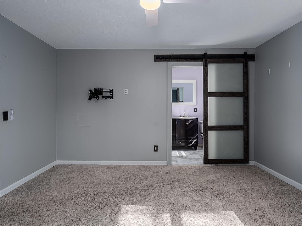 543 E Gunn Rd, photo 28