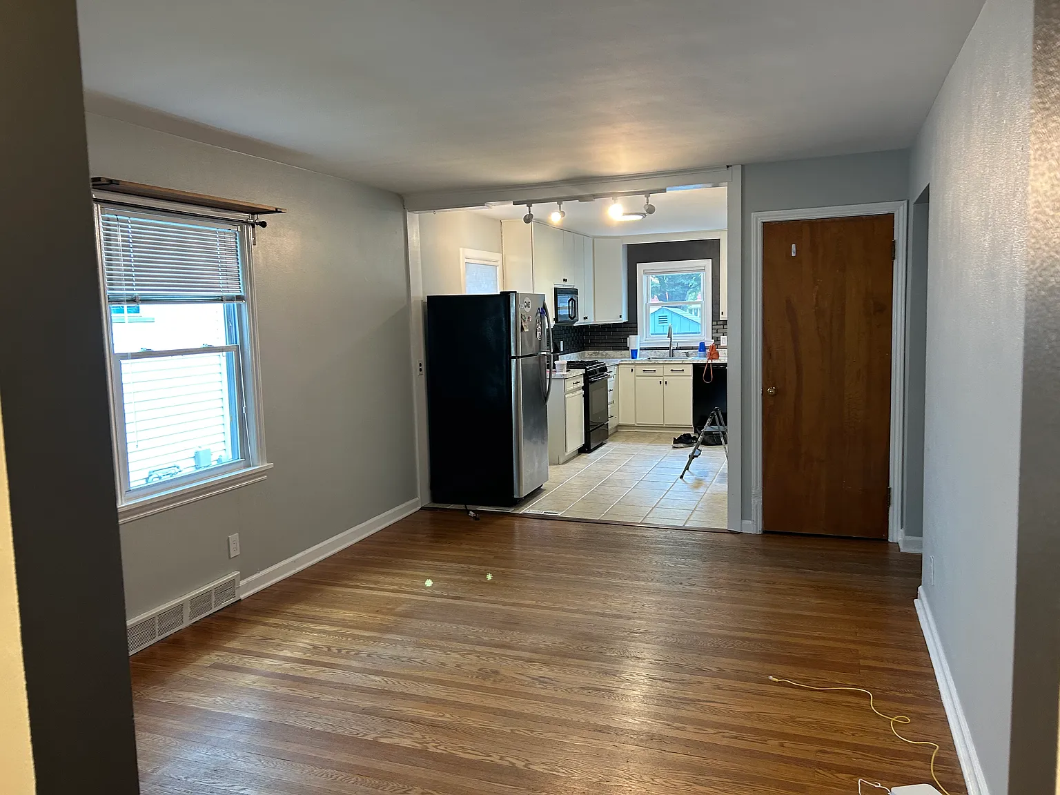 3 bed, 1180 sqft, $1,800 — Photo 4