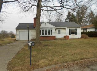 100 Lawrence St, Clinton, IA 52732