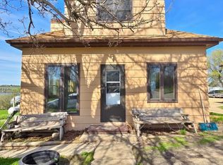 209 1st Ave NE, Kenmare, ND 58746