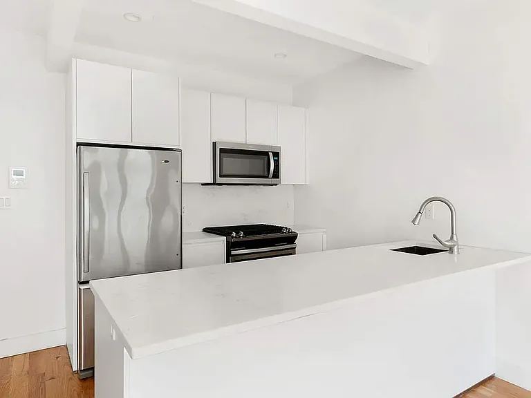 18A Bleecker St #2B — Photo 4