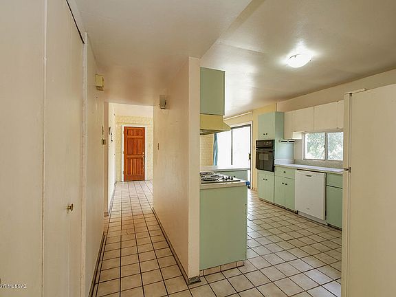 3rd image of 7783 N Arundel Ct