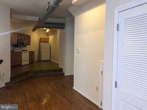 2nd image of 1500 Brown St APT 1