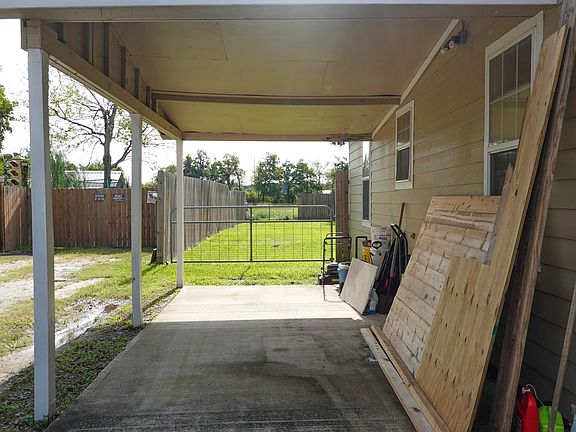 Single-car Carport