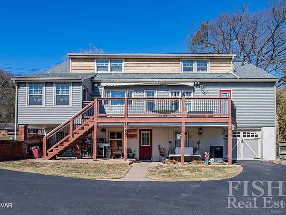3rd image of 914 Grampian Blvd