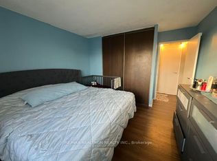 100 Leeward Glenway #1908, Toronto, ON M3C 2Z1