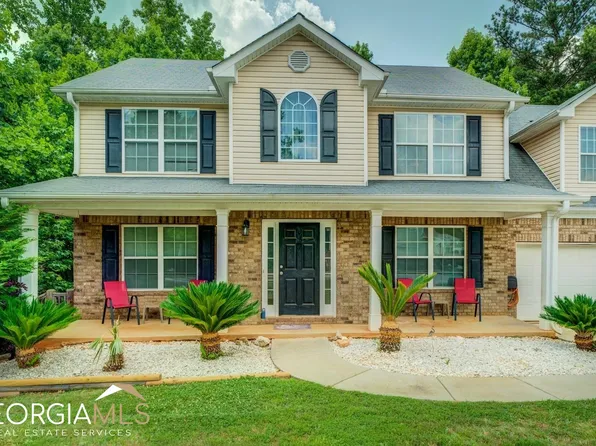 621 Ragan Ct, Social Circle, GA 30025