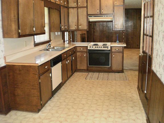 4th image of 2732 Skyland Dr