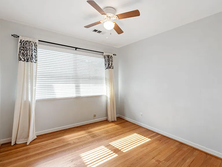 5110 Hialeah Dr — Photo 15