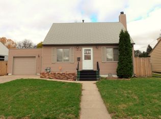 1514 7th Ave NW, Minot, ND 58703