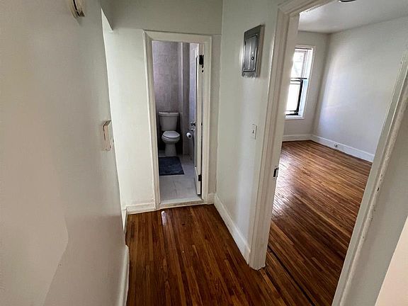 5th image of 754 Brady Avenue #201