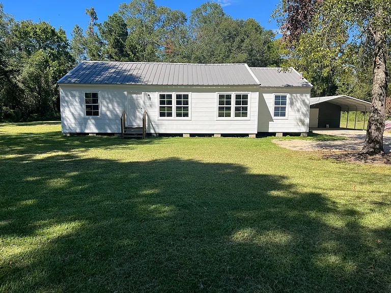 238 Twin Oaks Rd — Photo 1