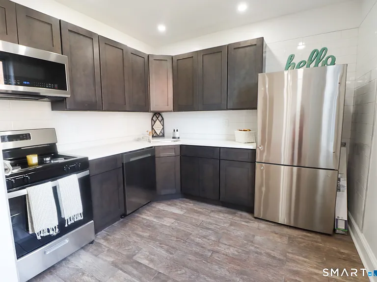 156 Garfield Ave — Photo 9