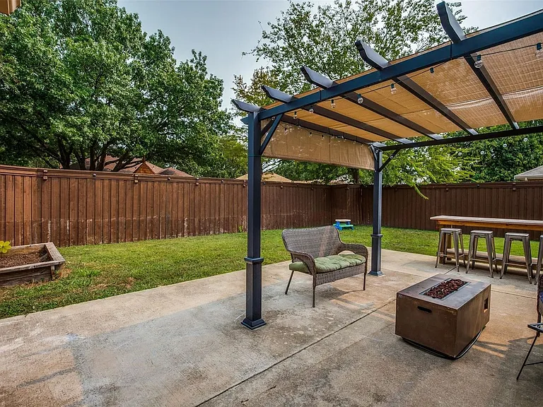 1109 Ashby Dr — Photo 22