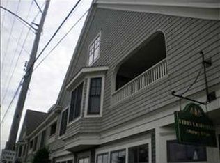 662 Main St, East Greenwich, RI 02818