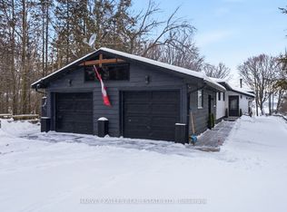 12130 Loyalist Pkwy, Prince Edward County, ON K0K2T0